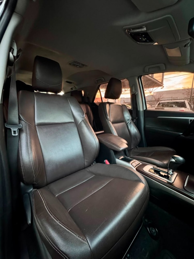 Toyota SW4 SRX 2.8 AT 7 ASIENTOS — foto 17
